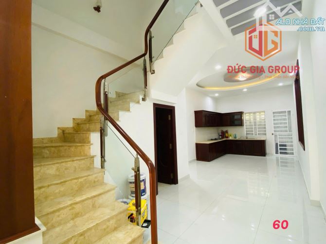 Cho thuê nhà 1 trệt 2 lầu trục đường D4 trong KDC D2D giá chỉ 18tr/tháng - 14