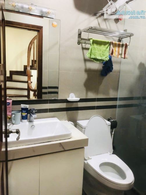 PHÂN LÔ Ô TÔ PHỐ HOA BẰNG_CẦU GIẤY_NHÀ MỚI XÂY 3 NĂM_DT 38M_5 TẦNG_MT 4.2M_GIÁ 12.5 TỶ - 14