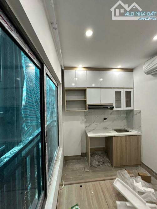 Bán CCMN Phú Diễn, Bắc Từ Liêm, 65m2, 7 tầng thang máy, mặt tiền 4.7m, giá 14.5 tỷ - 15