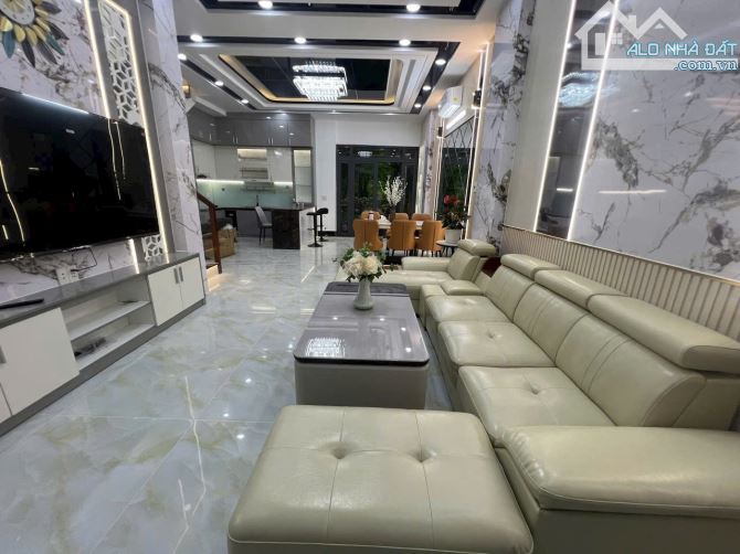 Bán nhà phố cao cấp Huỳnh Tấn Phát, Nhà Bè, DT 6,4x13m, 3 lầu, ST. Giá 8,8 tỷ - 15