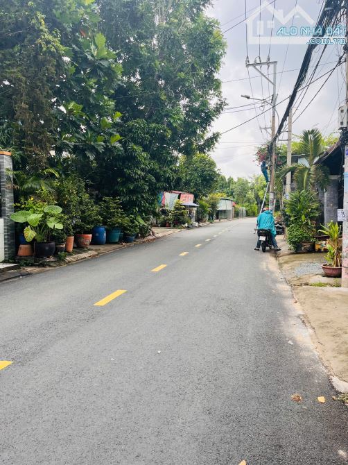 Nhà Trệt Lầu Mặt Tiền Dường 8m Cách Quốc Lộ 13 Chỉ 60m, Sổ Hồng 115m2 Đất, Bán Giá Tốt - 2