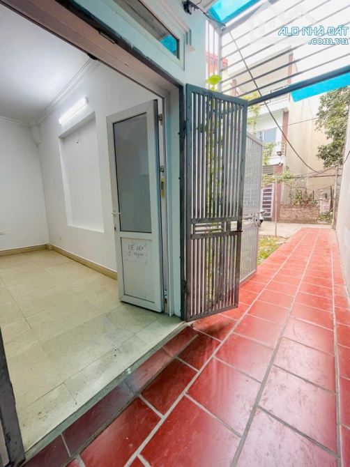 Tây Mỗ 3 tầng 2 thoáng 30m2 ô tô đỗ cổng 5.35ty - 2