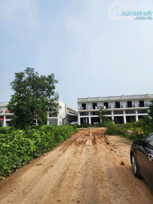 Bán đất Do Nha Cl1 . dt 90m . mt 5m . hướng ĐN . giá 3 ty5 - 2