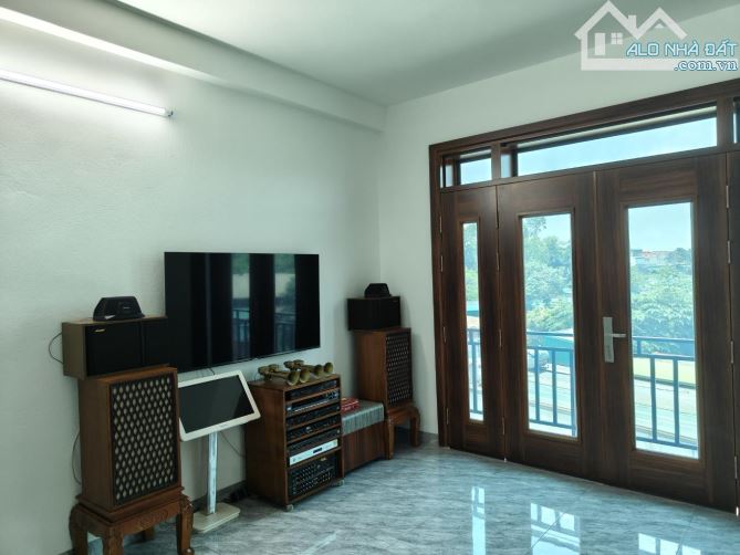 Bán nhà đẹp, dân xây tại Đông Mỹ, Thanh Trì, 58m2 x 4 tầng, giá 5,4 tỷ - 2
