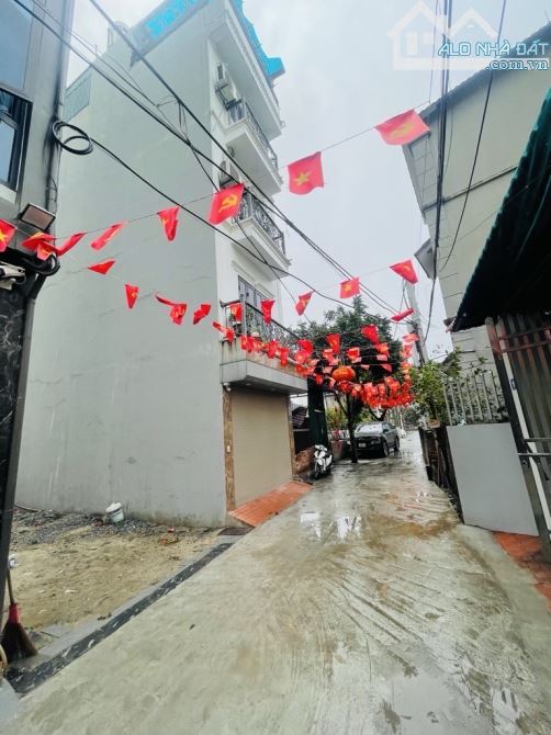 BÁN NHANH LÔ ĐẤT BÁT KHỐI - Ô TO 16 CHỖ ĐỖ CỬA  - GIÁ ĐẦU TƯ -5,2 TỶ - 2