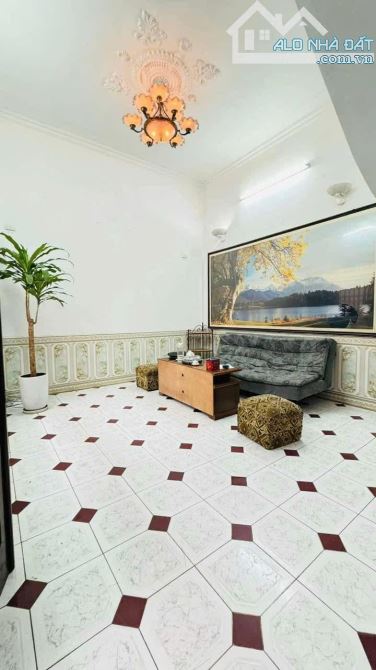 Biệt thự lô góc Võ Chí Công - 57m2 - 3 mặt thoáng - Nhỉnh 12 tỷ - Cách phố chỉ 30m - 2