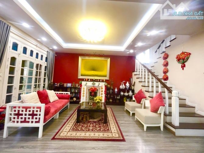 BIỆT THỰ PHỐ NGỌC THUỴ DT430M 3T CHỈ NHỈNH 60TỶ Ô TÔ TRÁNH CẠNH HỒ CẠNH VƯỜN HOA HỒNG TIẾN - 2