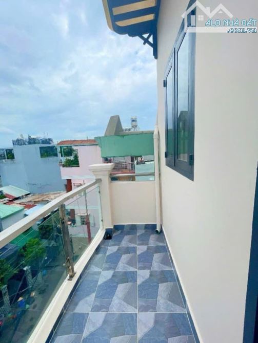 Nhà đẹp, hẻm 1 sẹc gần MT Đoàn Văn Bơ, 5 tầng, nhỉnh 5 tỉ. - 2