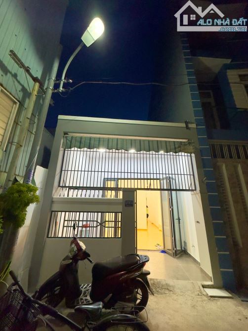 Bán nhà cấp 4 dt rộng 72m2 xe hơi vào trước nhà - 2