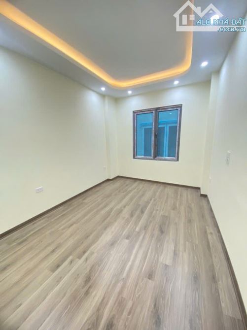 BÁN NHÀ Ỷ LA, DƯƠNG NỘI 37M2, VỊ TRÍ ĐẸP, NỞ HẬU, GIÁ NHỈNH 5TY - 2