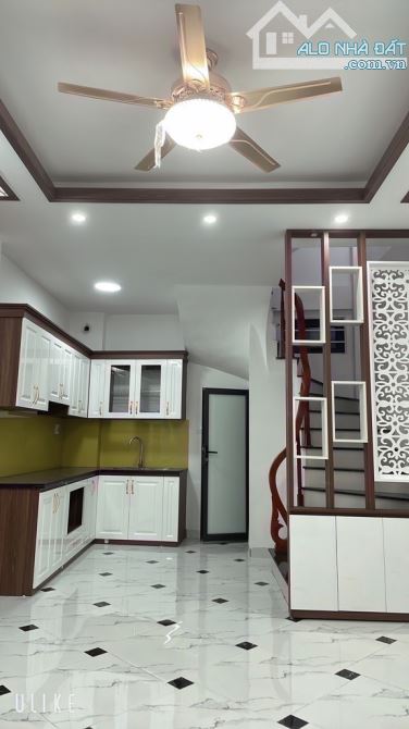 Siêu hót Việt Hưng Long Biên 31m 5T nhỉnh 5 tỷ sát phố. - 2