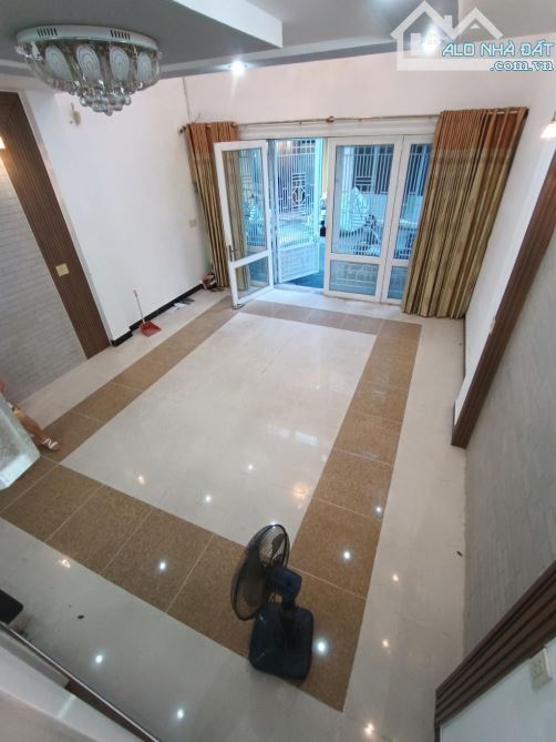 QUẬN 3 - NHÀ 5 TẦNG, 8PN LÊ VĂN SỸ - Ô TÔ NGỦ NHÀ - NGANG 5.2M - 80M2 CHỈ 17xx - 2