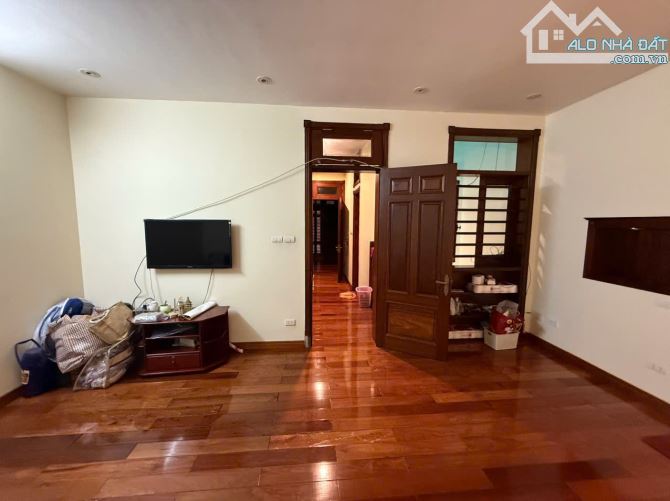 Cho thuê biệt thự Tố Hữu - Mỗ Lao. DT 200m2, 4 tầng, Vị trí Đẹp. Phù hợp các mô hình - 2