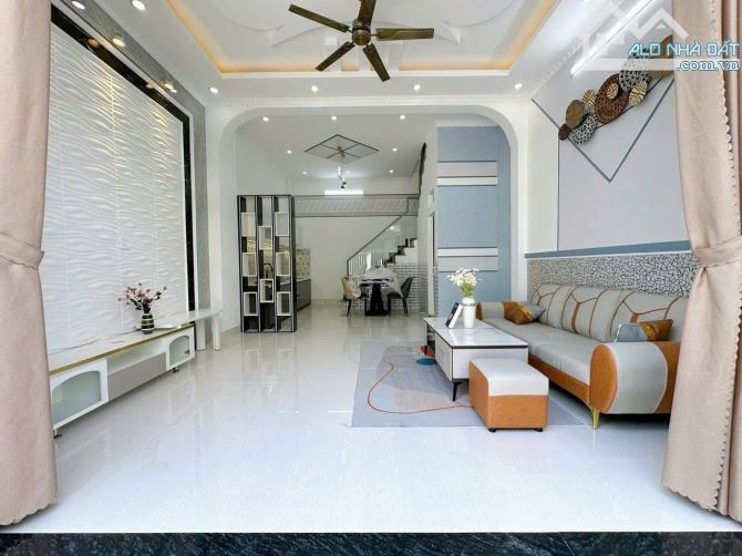 BÁN NHÀ 2 TẦNG GIÁ 2 TỶ 7 MT GẦN BÁCH HÓA XANH LONG TRẠCH, SHR- 100M2 - 2