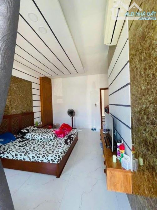 CẦN BÁN NHÀ 2 LẦU MẶT TIỀN CHU MẠNH TRINH TP VŨNG TÀU DIỆN TÍCH 100m2 GIÁ 13 TY 500 CÓ BỚT - 2