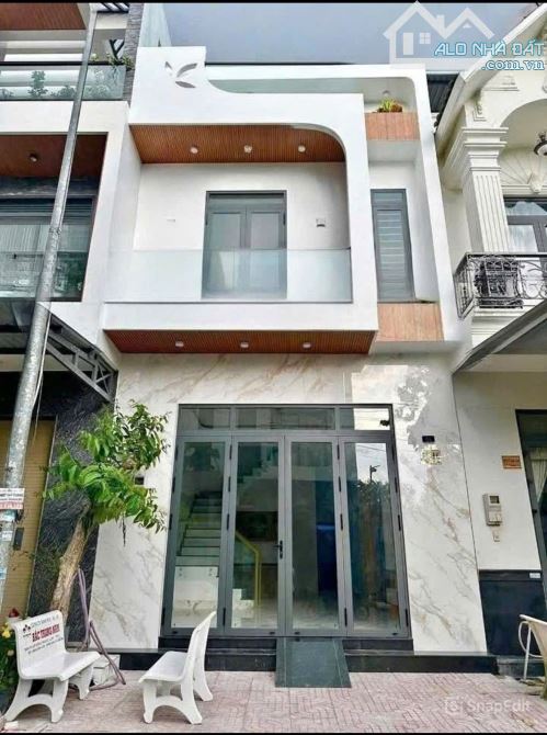 Chủ về bắc cắt lỗ 600tr, nhà mới Trung Tâm Tân Uyên, sổ hồng riêng