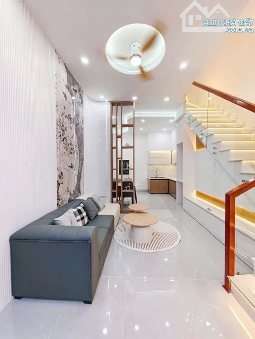 CHÍNH CHỦ BÁN NHÀ MT GIÁ 2 TỶ 8 GẦN KCN CẦU TRÀM CẦN ĐƯỚC LONG AN, 110M2 - SHR - 2