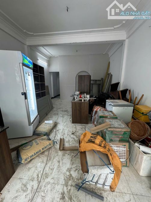 NHÀ MẶT TIỀN HAI BÀ TRƯNG - PHỐ HỘI AN ĐÔNG ĐÚC 300m-34tr rẻ  ,VỊ TRÍ ĐẸP CHO THUÊ - 2