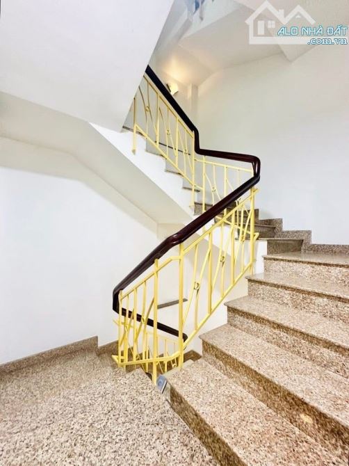 SÁT NKKN Q3 NỞ HẬU 4 TẦNG BTCT 50M2 - 2