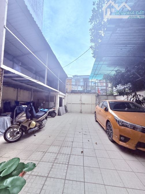 Bán gấp nhà hẻm xe hơi Trần Hưng Đạo, Quận 5 - DTCN 208m2 (9.2 x 23) Gần mặt tiền Quận 1 - 2