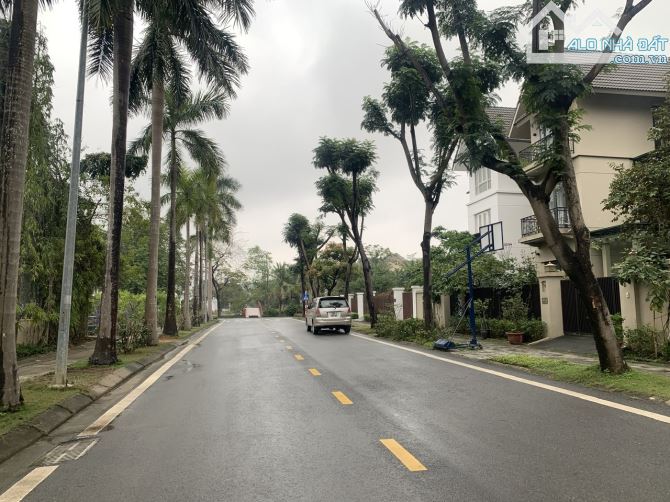 CẦN BÁN BIỆT THỰ SUNNY QUỐC OAI 400M 4 TẦNG MT 20M, MẶT ĐƯỜNG CHÍNH, 44 TỶ THƯƠNG LƯỢNG - 2
