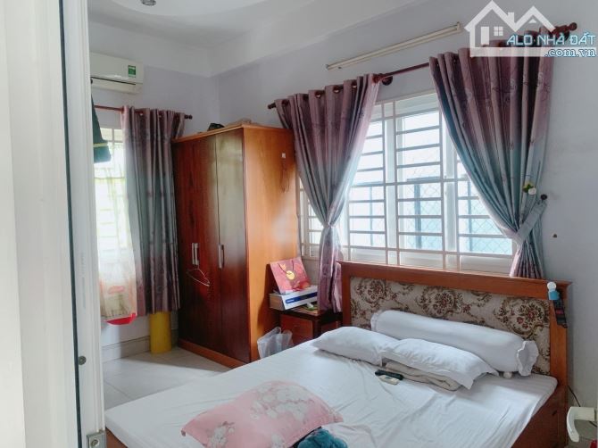 BÁN BIỆT THỰ 3 TẦNG MẶT TIỀN THẠNH LỘC 31 – QUẬN 12 –DT 210M², NGANG 9M – GIÁ CHỈ 15,5 TỶ - 2