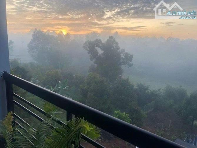 Nhà 2 tầng view đẹp mặt tiền đường Dã Tượng - 2