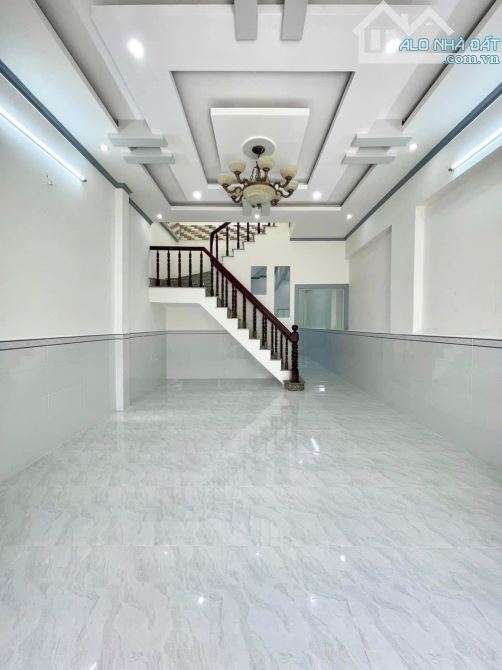 Bán nhà hẻm nhánh đường Bế Văn Đàn dt 4.8x18.5 sổ hồng hoàn công lộ 5m ô tô tới nhà - 2