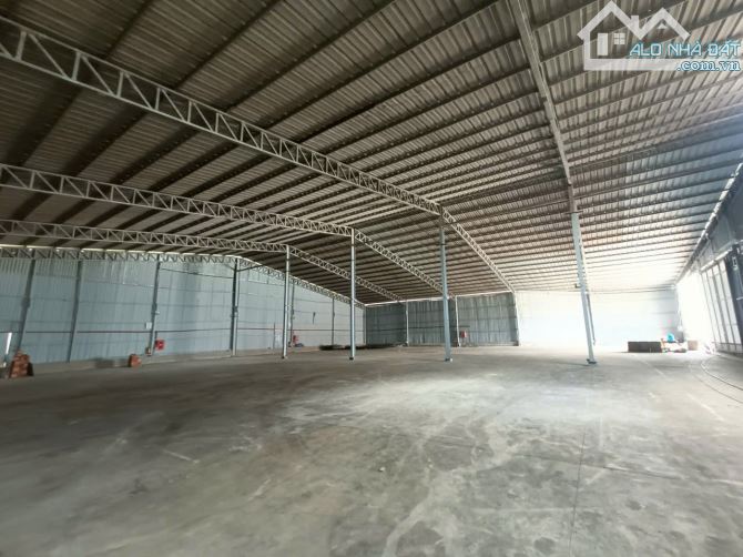 Cho Thuê 2.500m2 Kho Xưởng Ngoài KCN Mỹ Phước Bến Cát Bình Dương - 2