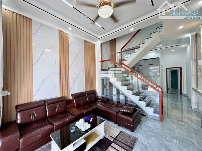 Bán nhà 1T1L hoàn công, SHR thổ cư,đường ôtô 7 chỗ,cách B-H-Nghĩa 300m gần UBND- P.Tân Vạn - 2