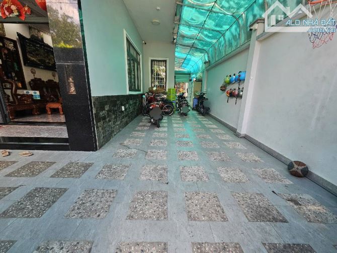 Nhà 9x15m xây full 3 tầng, Bà Điểm, Hóc Môn, hơn 4 tỷ - 2