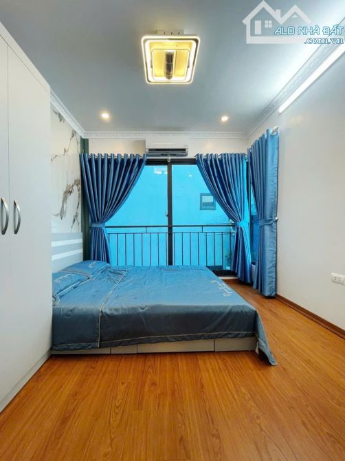 Bán Nhà Tây Sơn: 5,15 Tỉ (TL) ,5 Tầng Sổ Vuông 20m,MT 3,3m,30m ÔTô, Sân xe - 2
