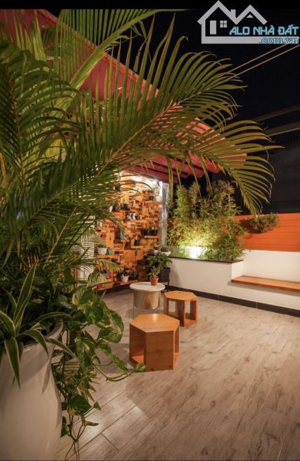 Bán nhà biệt thự 3 tầng hẻm 5m thông Hai Bà Trưng - Quận 3. DT:14m*15m. giá 29.5 tỷ. - 2