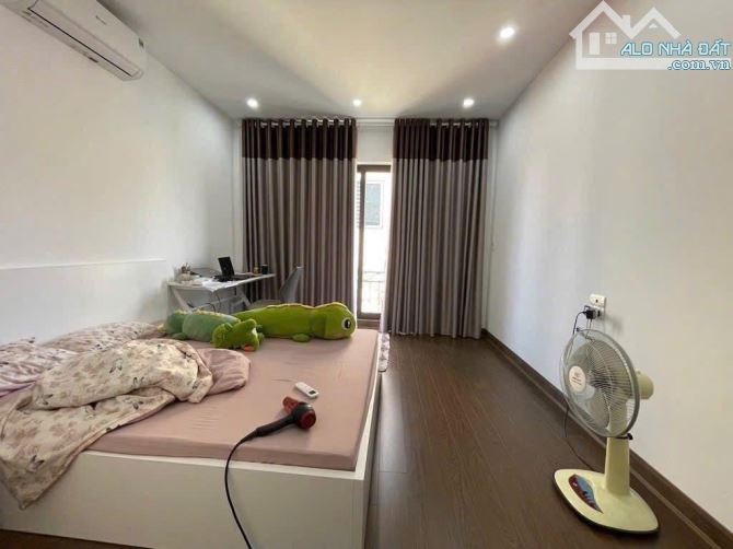 ✅Bán nhà LĨNH NAM, NGAY CHỢ ĐÊM, Ô TÔ CÁCH NHÀ VÀI BƯỚC, CĂN GÓC, DÂN XÂY.✅ HƠN 5 TỶ.  Lh - 2