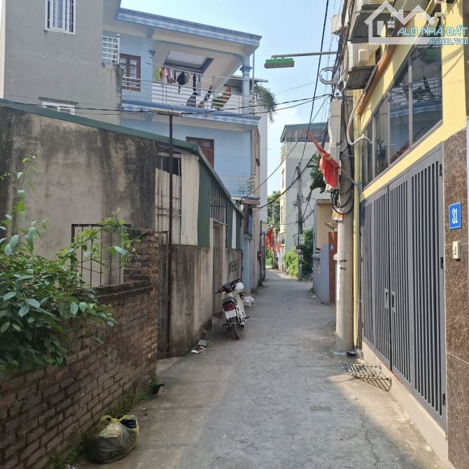 Bán đất tại ngõ 114 Tân Phong quận Bắc Từ Liêm - Sổ  50m2 - MT 7,6m - Giá 4.5 tỷ - 2