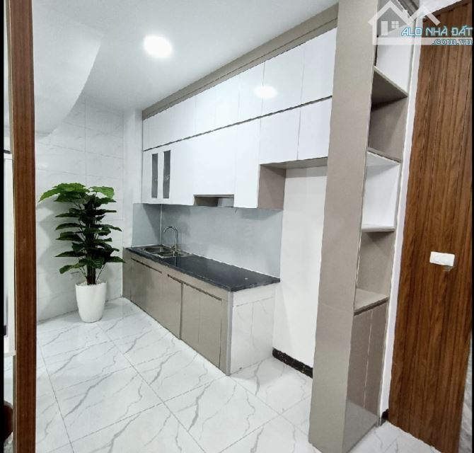 🚗 Ô TÔ ĐỖ CỬA – NGÕ NÔNG – FULL NỘI THẤT – SÂN CỔNG RỘNG Giá chào 5,2 tỷ (có thương lượng - 2