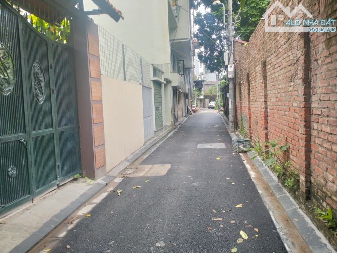 Bán đất phân lô phố ngọc thụy long biên ngõ thông ô tô 7 chỗ vào đất - 2