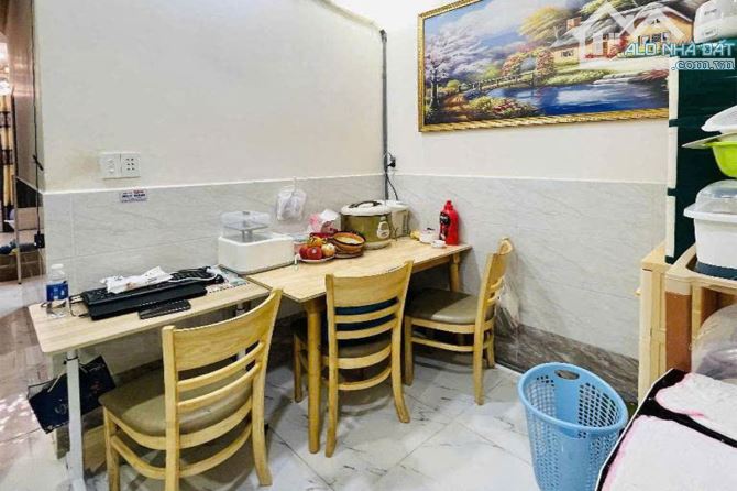 Bán nhà Nguyễn Bặc, Tân Bình, 4.2 x 11m, 2 Tầng 3 phòng ngủ, hẻm thông - Giá 5.7 tỷ TL - 2