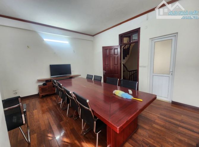 BÁN NHÀ LÔ GÓC XUÂN QUỲNH VĂN KHÊ HÀ ĐÔNG – 111M2 – MT 21M – 3 OTO TRÁNH – VỈA HÈ – 39 TỶ - 2
