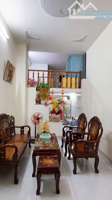 Nhà 4 tầng 1/ đường TÔ NGỌC VÂN phường TX Q12 dt 64m2 (4mx16m) Hẻm Ôtô DÒNG TIỀN 18TR/TH - 2