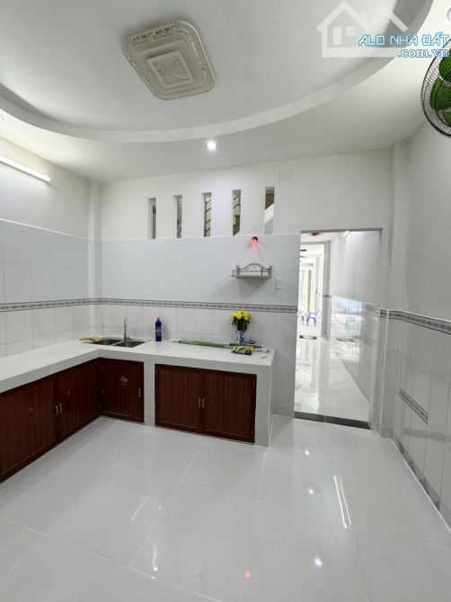 CẦN BÁN NHÀ AN DƯƠNG VƯƠNG-100M2-2TẦNG-3PN-HXH THÔNG-OTO ĐỖ CỬA-GIÁP Q6,Q8,Q11-CHỈ 4.X TỶ - 2
