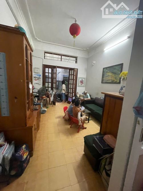 BÁN NHÀ NGUYỄN TRÃI SÁT NGÃ TƯ SỞ - GIÁ ĐẦU TƯ - GẦN Ô TÔ - 2