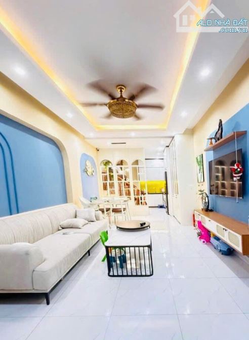 Bán Nhà Phường Liên Mạc, 6,25 tỷ, 46,9 m2 đẹp xuất sắc chỉ với, 5 Tầng - 2