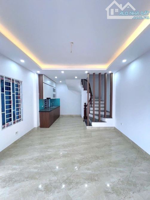 Bán nhà Đại Cát, Bắc Từ Liêm, lô góc, thoáng 2 mặt, ô tô đỗ cửa, 57m2 5 tầng chỉ 6 tỷ - 2