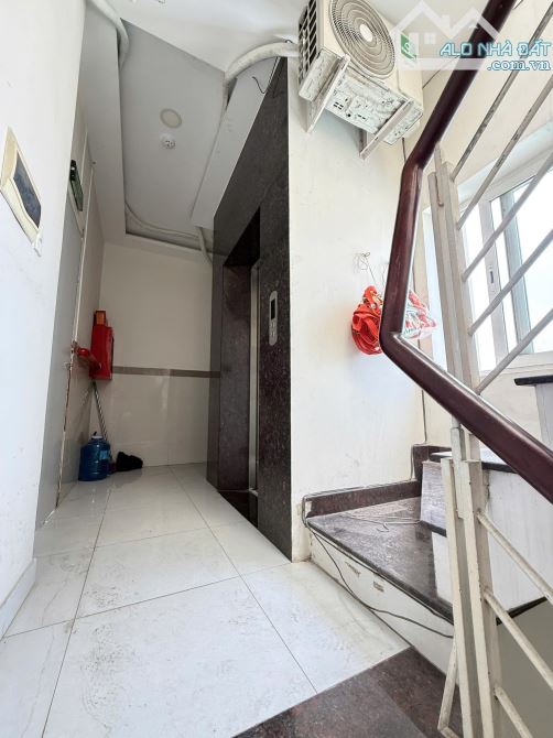 Bán CHDV đường Trường Chinh - gần cầu Tham Lương. DT 6x20m cho thuê 60tr/tháng giá 14.5 tỷ - 2