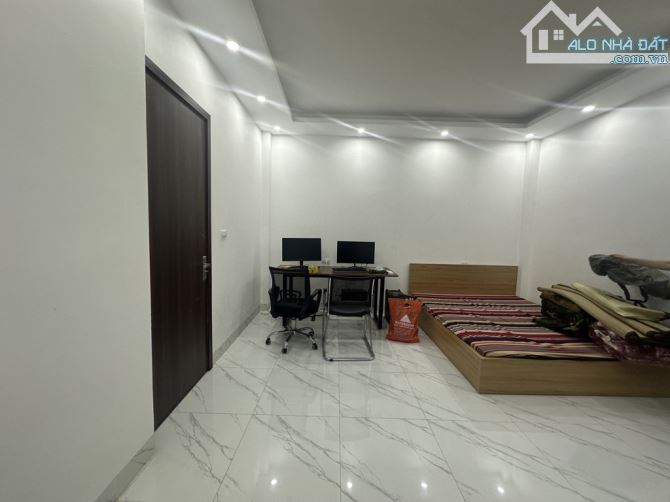 NHÀ PHỐ GẦN TRỊNH VĂN BÔ 35M² - 5 TẦNG - GIÁ 5,3 TỶ RA ĐƯỜNG Ô TÔ TRÁNH 10M. - 2
