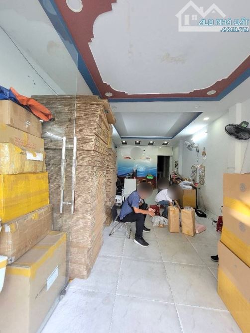 Mặt tiền Nguyễn Văn Công, 3 tầng, 4m x 16m, kinh doanh đa nghề, khu sân bay, chỉ hơn 11 tỷ - 2