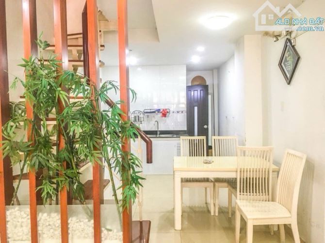 NHÀ BÁN HXH Q1, 3 TẦNG, 33m2, NHỈNH 8️⃣TỶ - 2