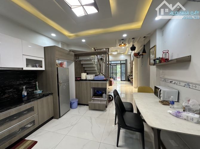 Bán Nhà Đường Cây Keo Hẻm Xe Hơi 68m2 3 Tầng Sân Thượng Giá Chỉ Nhỉnh 6 Tỷ - 2