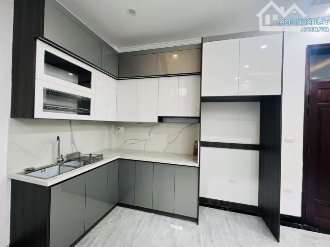 ĐẠI TỪ , 31M2 x 5T MỚI TINH , MẶT TIỀN 6M , 3PN RỘNG , NGÕ NÔNG , GẦN HỒ , 6,6 TỶ - 2